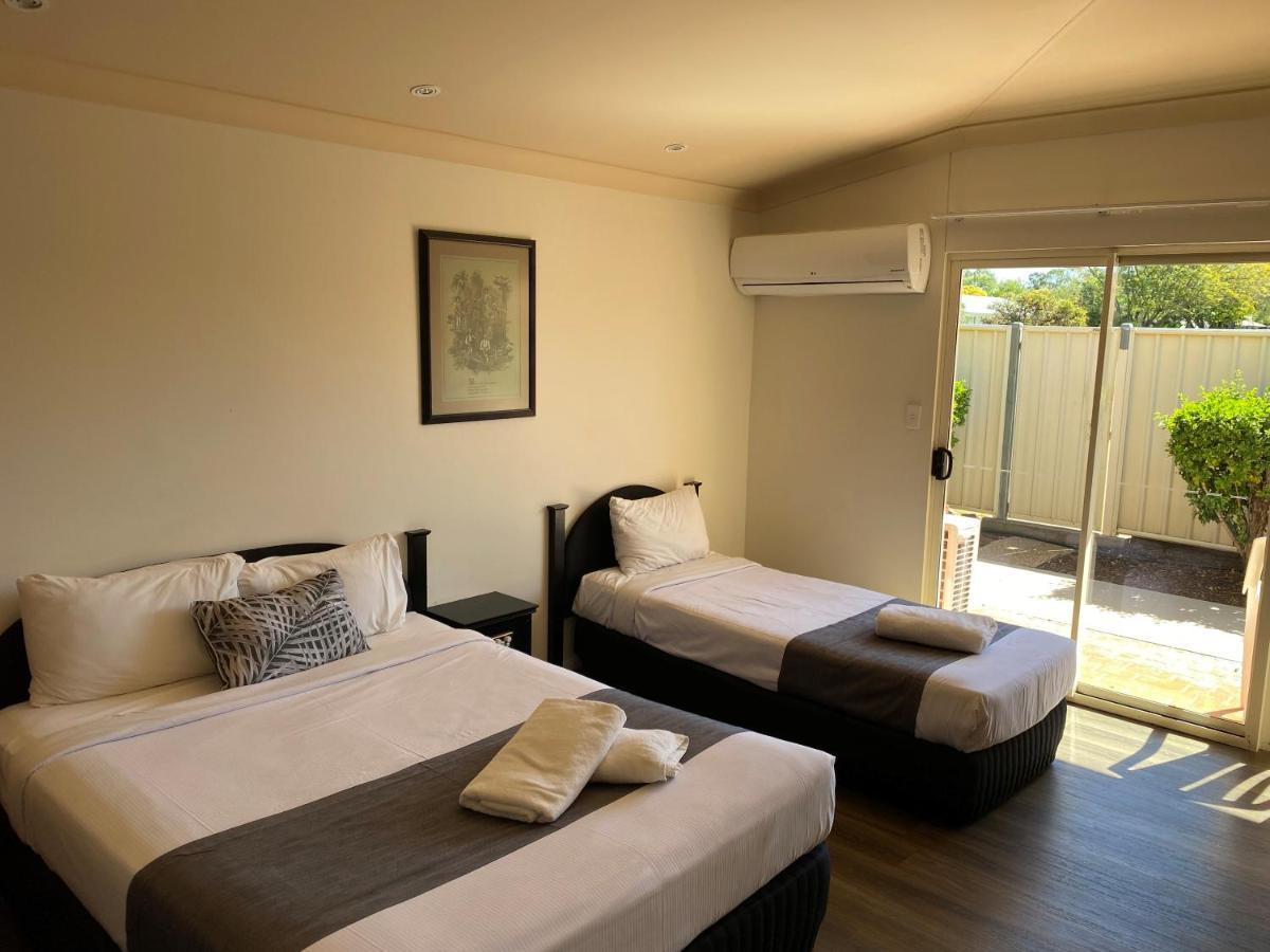 Emerald Explorers Inn Esterno foto
