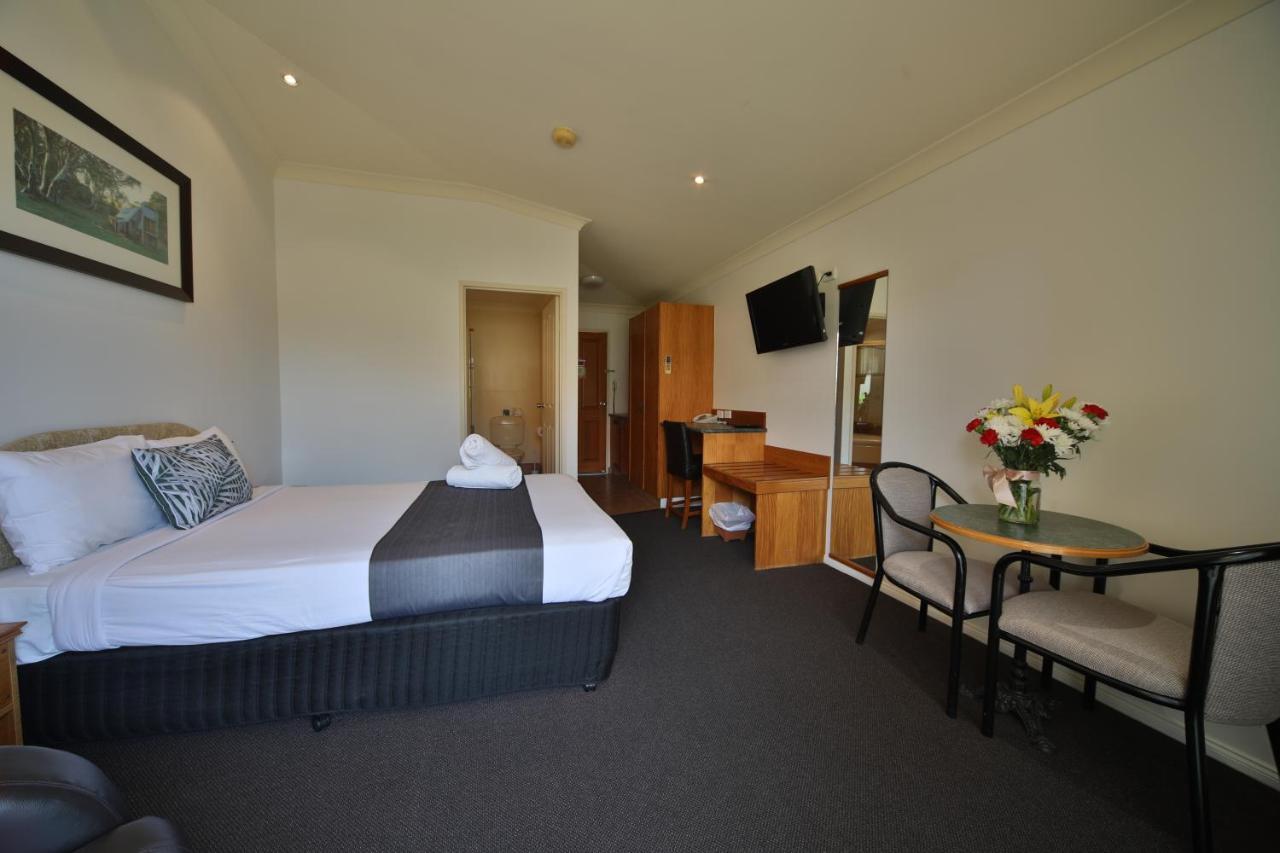 Emerald Explorers Inn Esterno foto